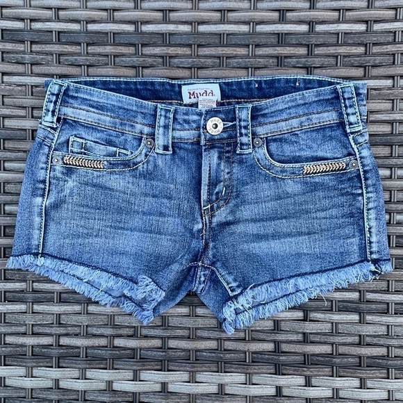 Mudd Pants - 𝅺MUDD Stonewashed Raw-cut Hem Jean Shorts